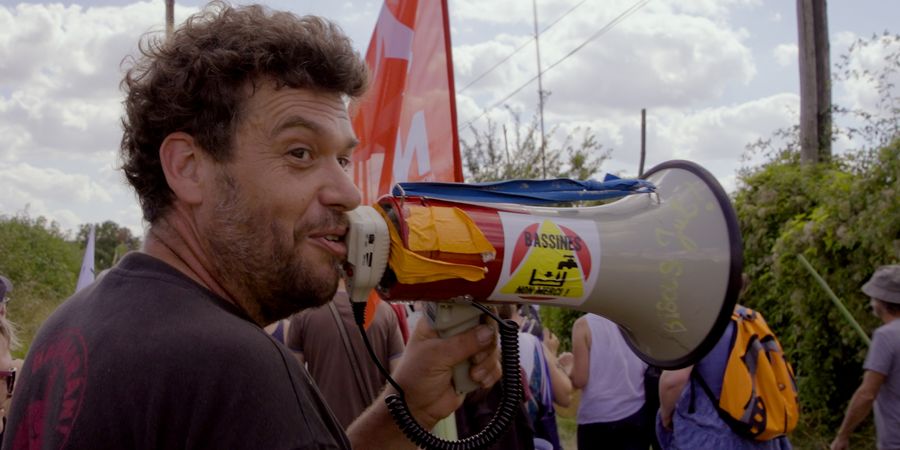 image - Projection du documentaire « De l’eau jaillit le feu » 