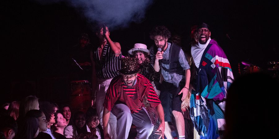 image - Burning City - hetpaleis, KVS en theater arsenaal / Junior Mthombeni en Socha