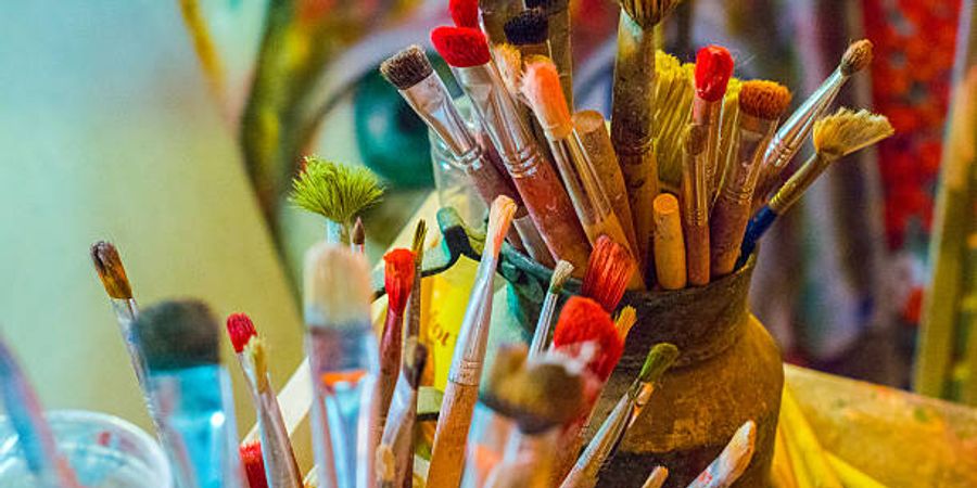 image - Ateliers artistiques avec Hedwige Debroux dans le cadre de Place aux Artistes 2025