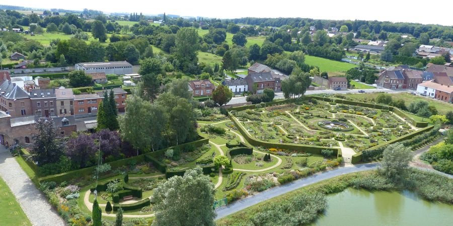 image - Jardins fleuris du Château des ducs d'Havré