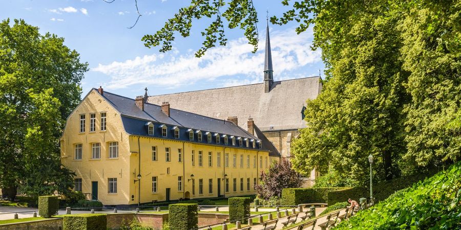 image - La Cambre: de l'abbaye du Moyen-Âge au Bois à la Belle Époque