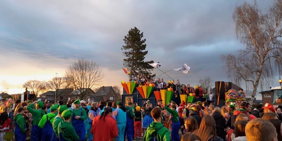 image - Grote stoet en carnavalsbal 2025