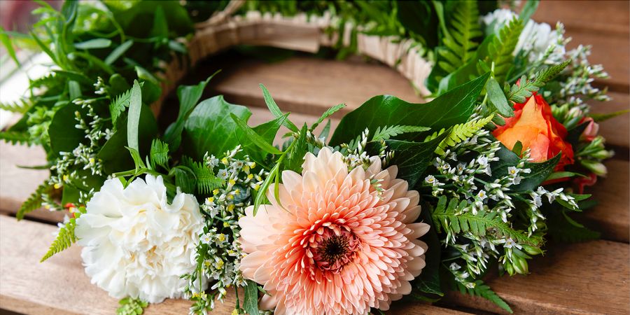 image - Réalisez votre couronne polynésienne en fleurs fraîches 