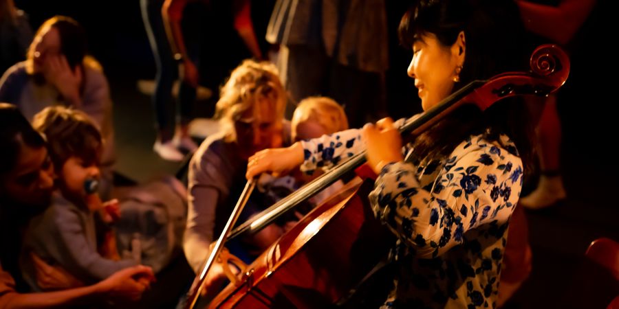 image - Zakoustics - Concerts pour bébés (0-3 ans) - Violoncelle