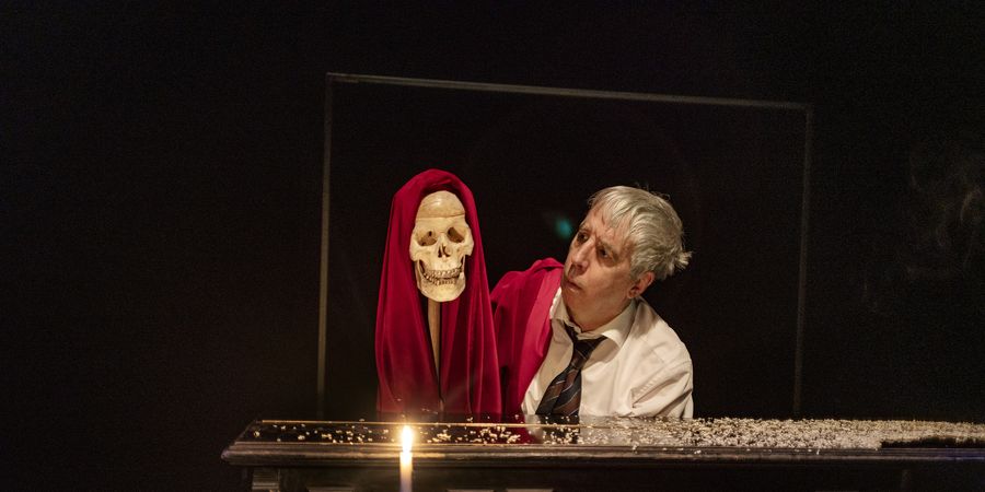 image - Presque Hamlet | d’après William Shakespeare | Dan Jemmett