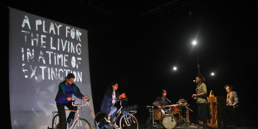 image - Une Pièce pour les vivant.e.x.s en temps d'extinction