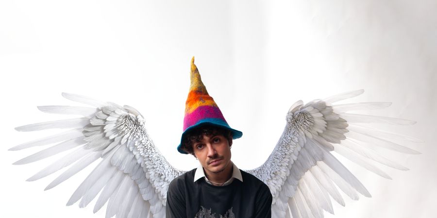 image - Ange Halliwell - Pablo Altar