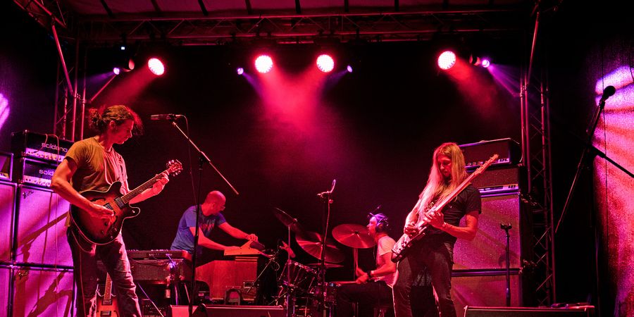 image - Colour Haze - Swan Valley Heights