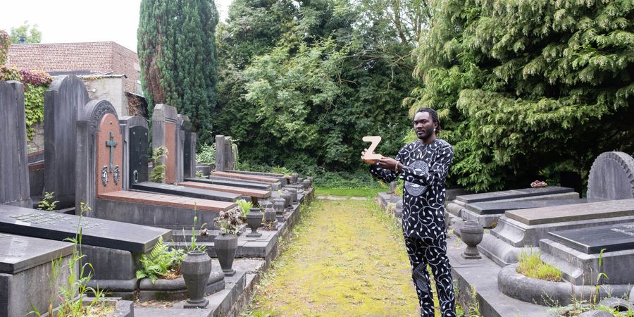 image - Les Zinopinées - Poèmes au cimetière par Sêminvo Xlixè