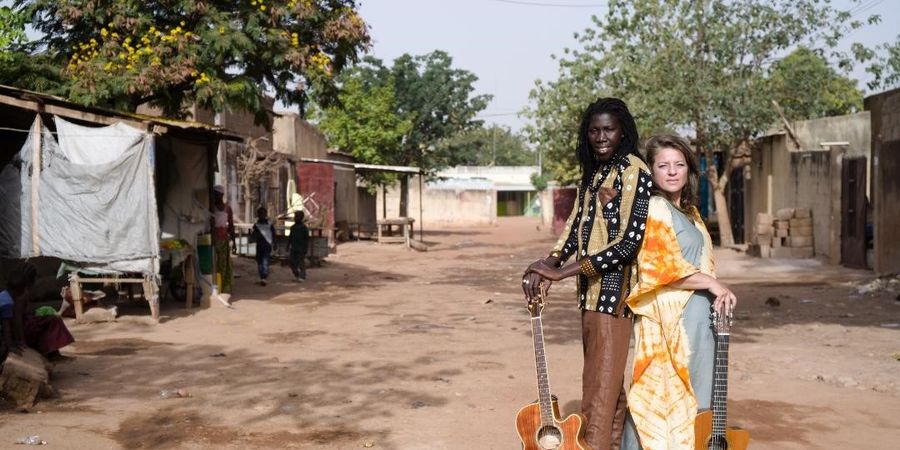 image - Soledad Kalza and Sina Kienou