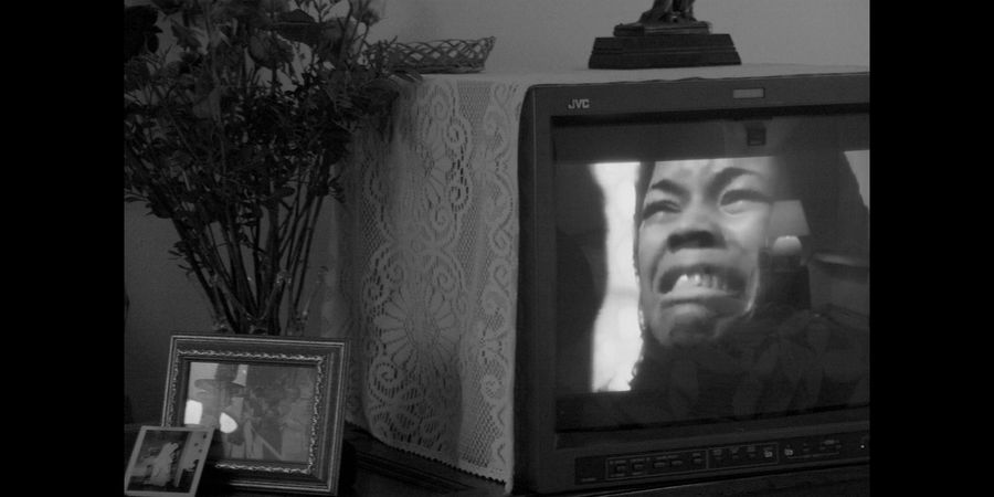 image - « Can you see me now? » – on portraits and transmission