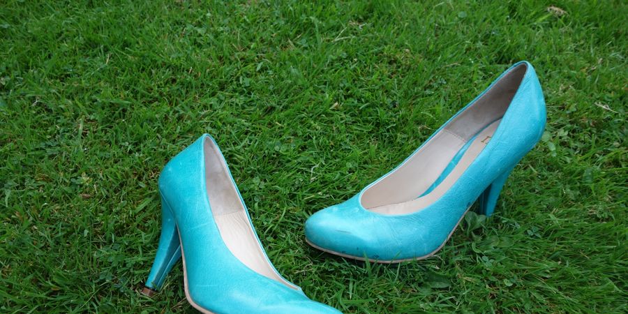 image - CENDRILLON FAIT GRÈVE