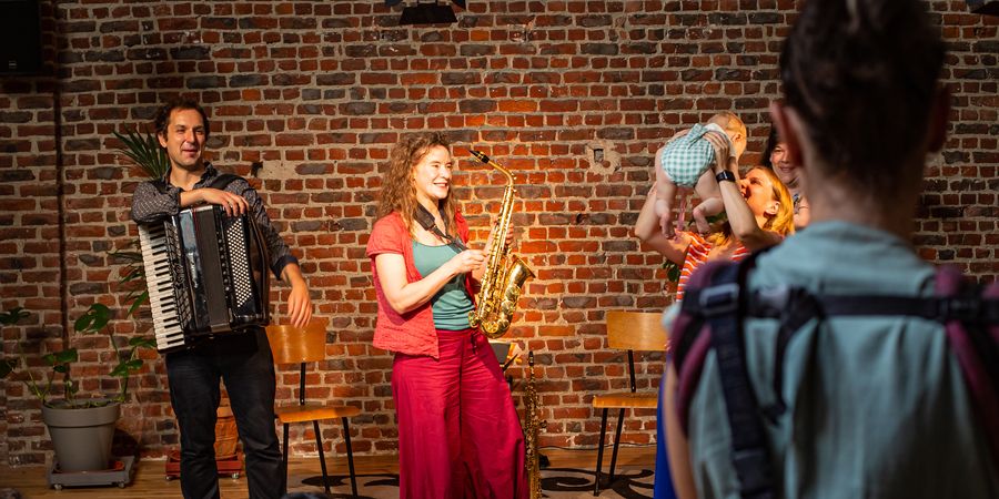 image - Zakoustics - Concert pour bébés - Accordéon & Saxophone