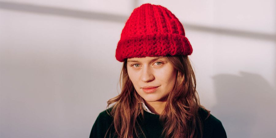 image - Girl in Red