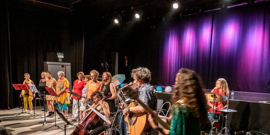 image - Spectacle > “22 Kara” Drôles de Soeurs