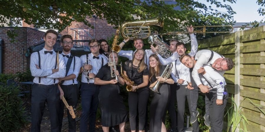 image - Fêtes de fanfare, le barbecue du village avec festival de musique gratuit