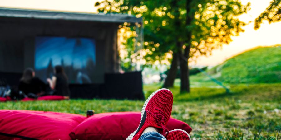 image - Projection plein-air au château de Houtain-le-Val