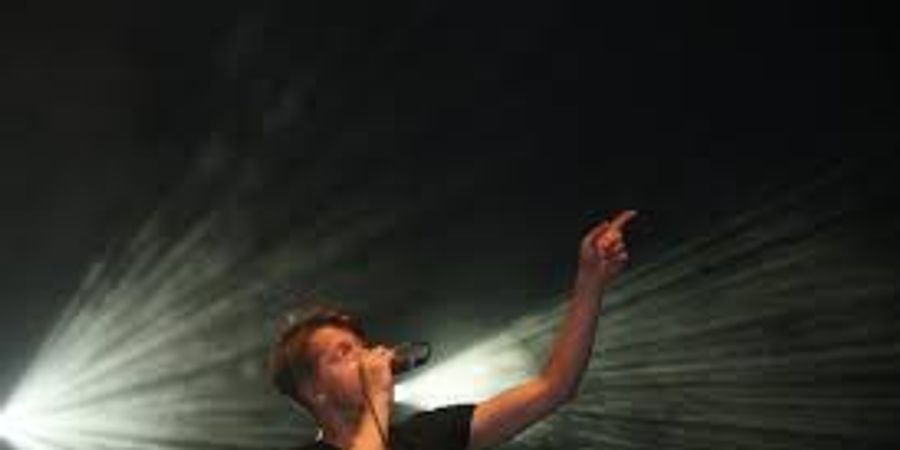 image - Alex devant les cimes