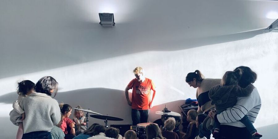 image - Danse avec bébé FLOW (6 mois à 3 ans) ET (3 à 5 ans) - Guitare électrique