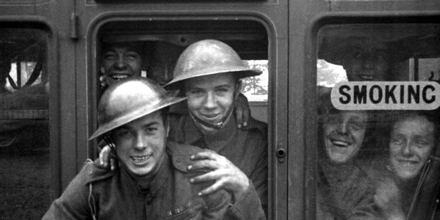 image - Trains - Maciej J. Drygas