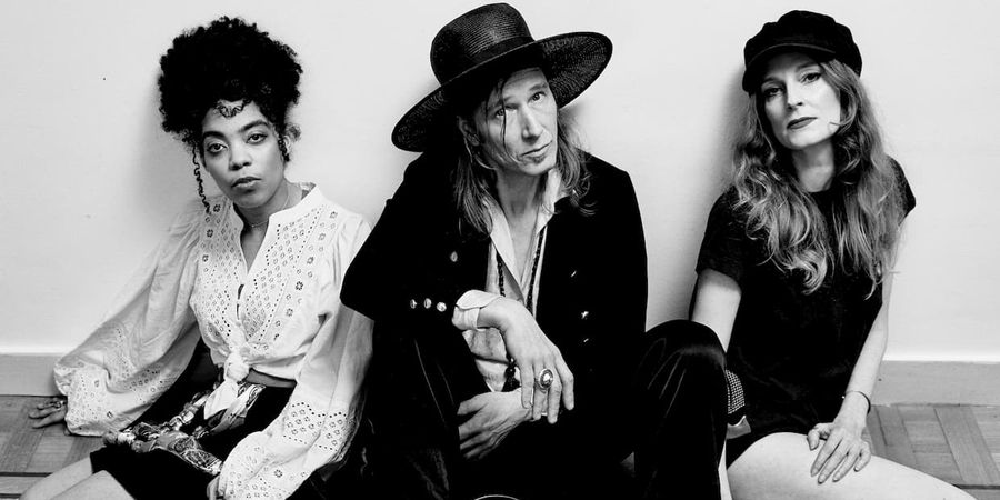 image - Stef Kamil Carlens & THE POEM