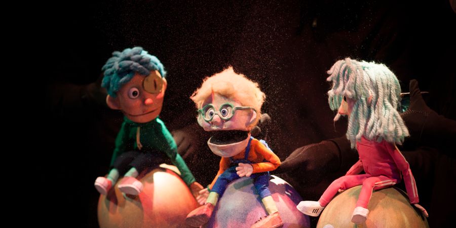 image - Dimanche Conté : Oeil de Cobra