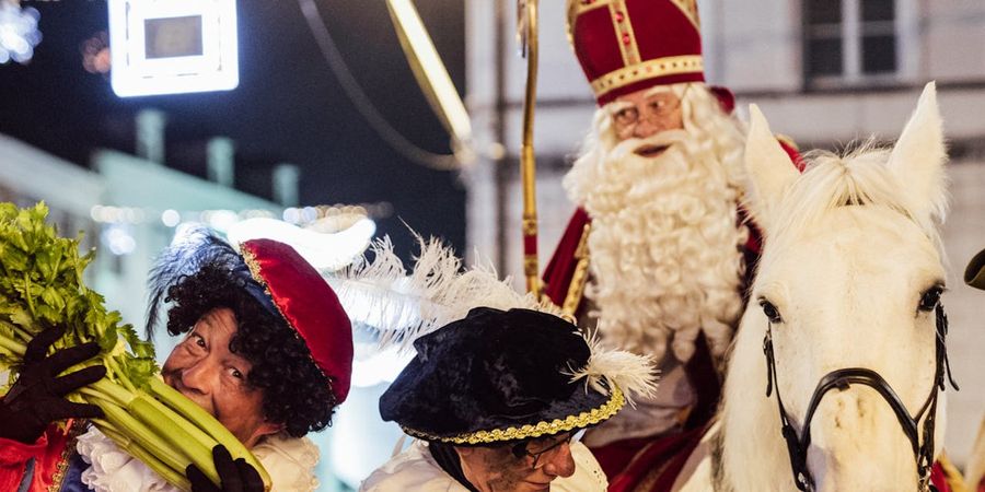 image - Verjaardagsfeest en uitwuif van Sinterklaas
