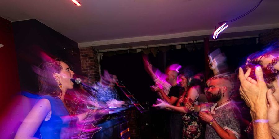 image - AMAWA (EX LA NEGRA ALBINA) + JAM LATINA BXL