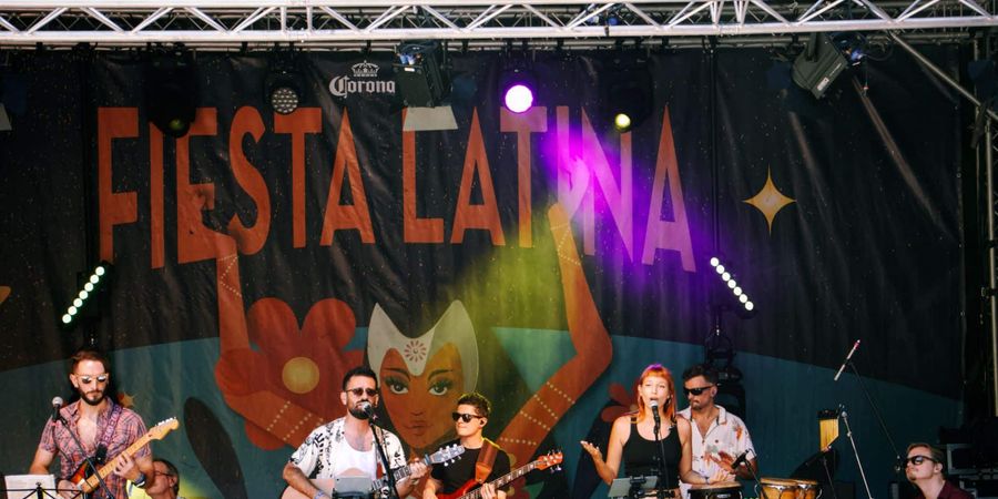 image - LATIDOS DEL SUR + AMOR Y DESCONTROL / FÊTE DE NOEL