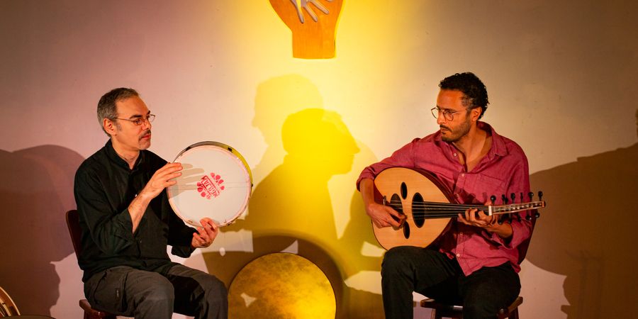 image - Zakoustics - Concert pour bébés (0-3 ans) - Oud, Percussions & Chant arabe