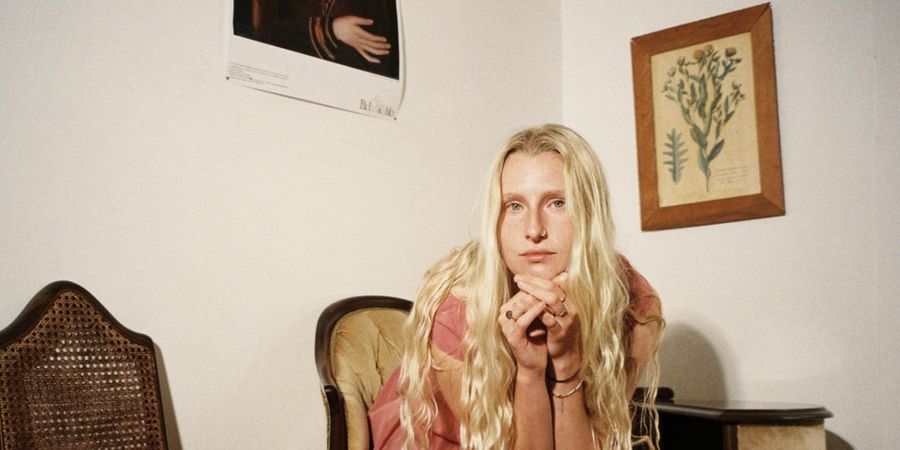 image - Billie Marten