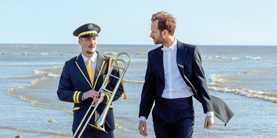 image - En fanfare