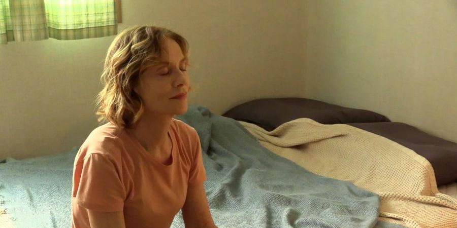 image - A Traveler's Needs - Hong Sangsoo