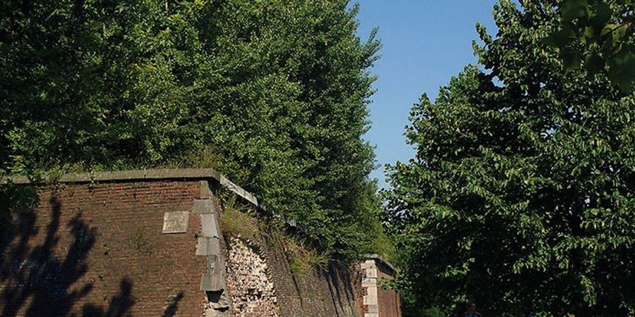 image - Les fortifications de la citadelle