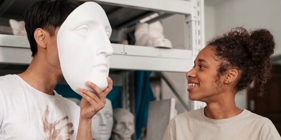 image - Masques fantastiques en latex - de 12 à 18 ans.