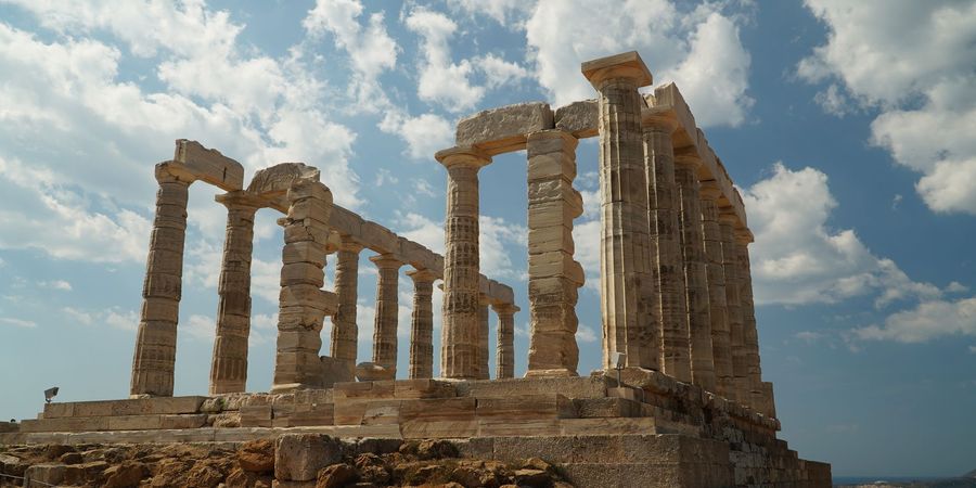 image - La Grèce, ses îles légendaires aux balcons d'Athènes