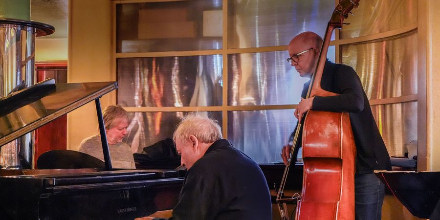 image - JAZZ JAM | MICHAEL BLASS
