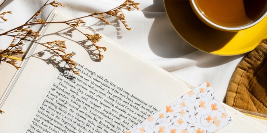 image - DES LIVRES ET DU CAFÉ
