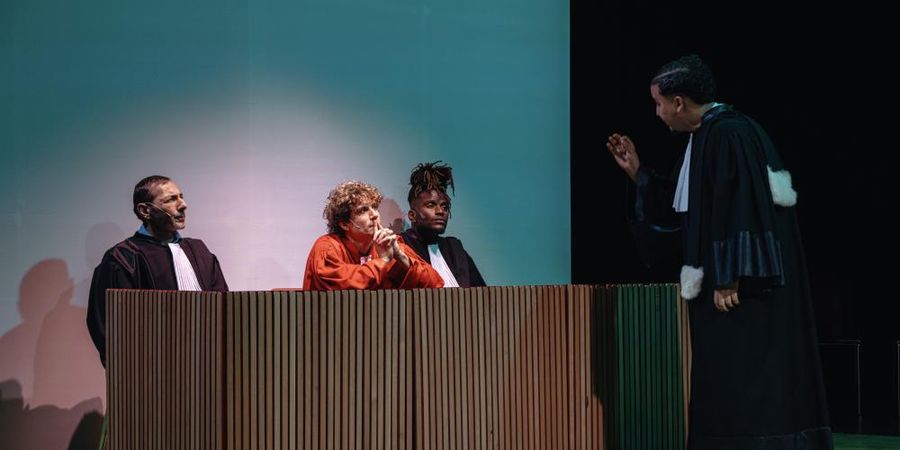 image - De Gevangenis - Lara Staal