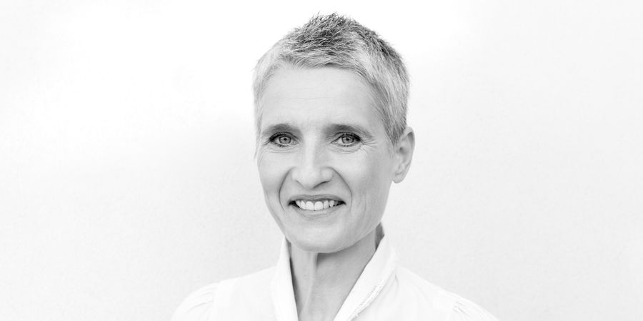 image - Anne Gastinel en Claire Desert