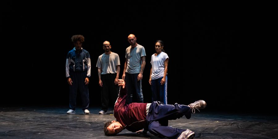 image - Dress code - Cie Abis / Julien Carlier