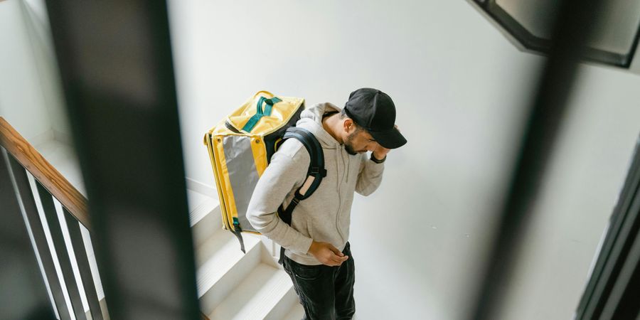 image - La précarisation du travail : tous au bord du gouffre ? 