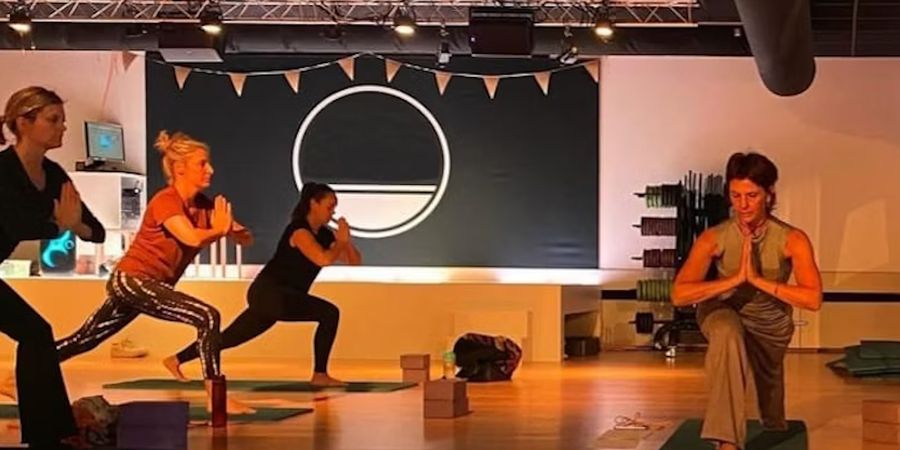 image - YOGA - MY LIFE HEALING / SABINE VACULIK