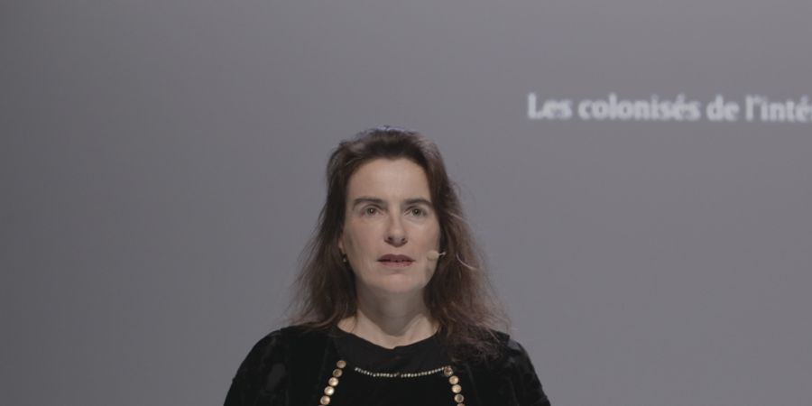 image - Autoportrait à ma grand-mère | Patricia Allio