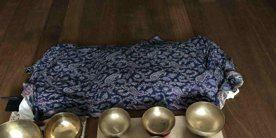 image - CONCERT AVEC 12 BOLS CHANTANTS TIBETAINS