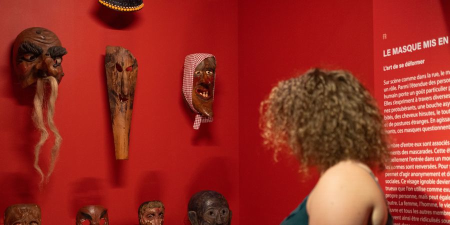 image - Regards sur les collections