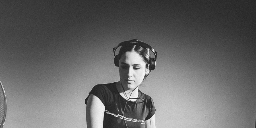 image - Use Knife (be) + Monstera Occulta (be) + Nazanin Yalda (be)