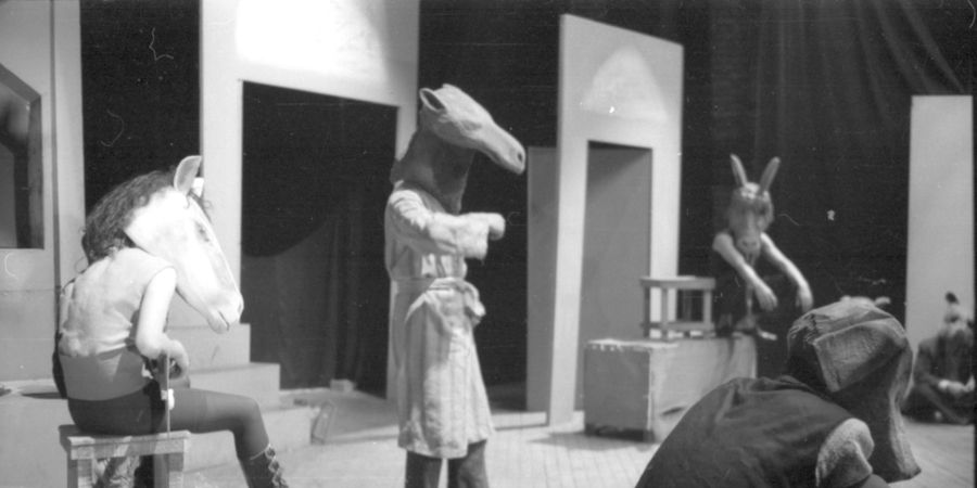 image - Ali Asghar Dashti & Nasim Ahmadpour - Noli Me Tangere