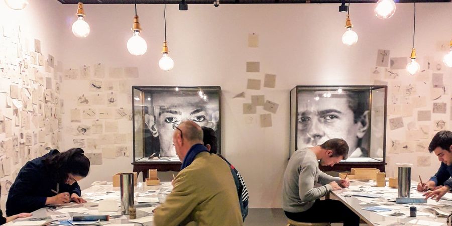 image - Masterclass : Initiation aux techniques du dessin (FR) Workshop pour adultes dans les collections pe