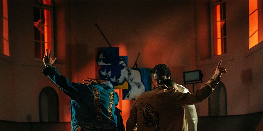 image - Larrons en baskets bleues | Héloïse Ravet